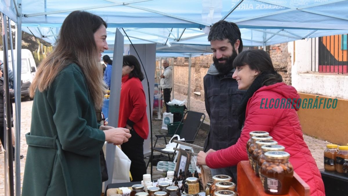 Crisis apícola: caída del 50% en ventas golpea a productores de Berisso en la previa del VI Congreso del Periurbano Crisis apícola caída del 50% en ventas golpea a productores de Berisso en la previa del VI Congreso del Periurbano 2